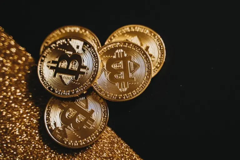 Bitcoin i złoto pod presją przy inflacji USA powyżej 4%