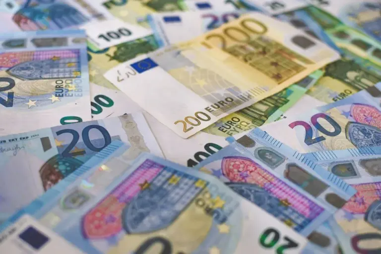 Google zapłaci 890 mln euro kary za wyszukiwarkę