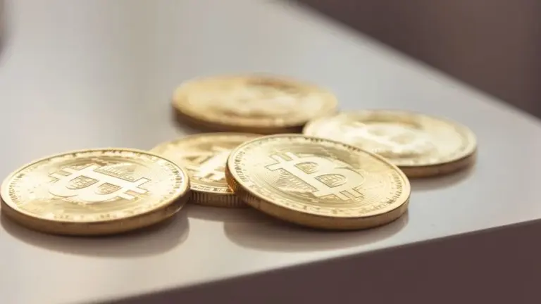 Napływy do ETF Bitcoin drugi tydzień, odbicie słabe
