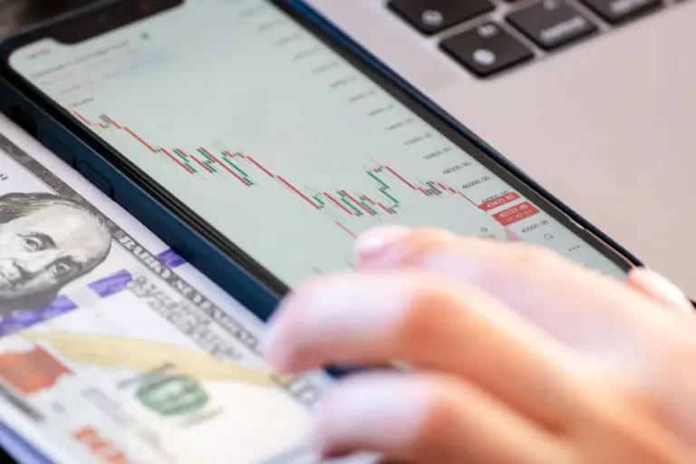 Strach na Wall Street: ropa po 120 USD, koniec Siódemki